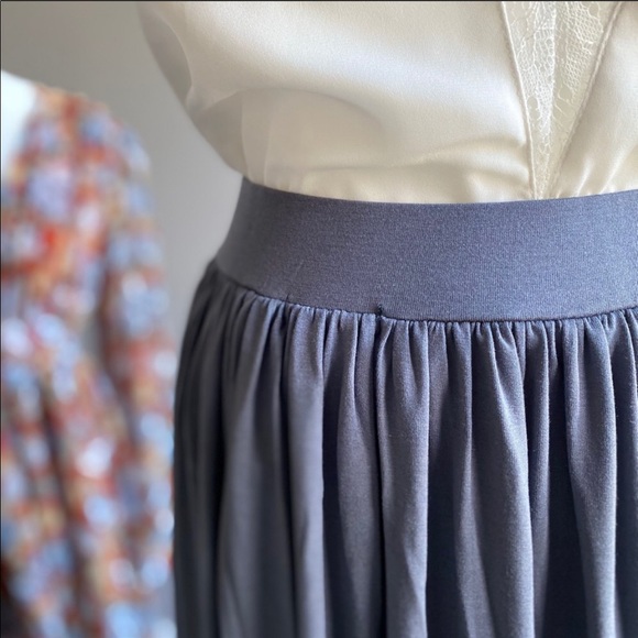 Pleated Maxi Skirt - Picture 4 of 6